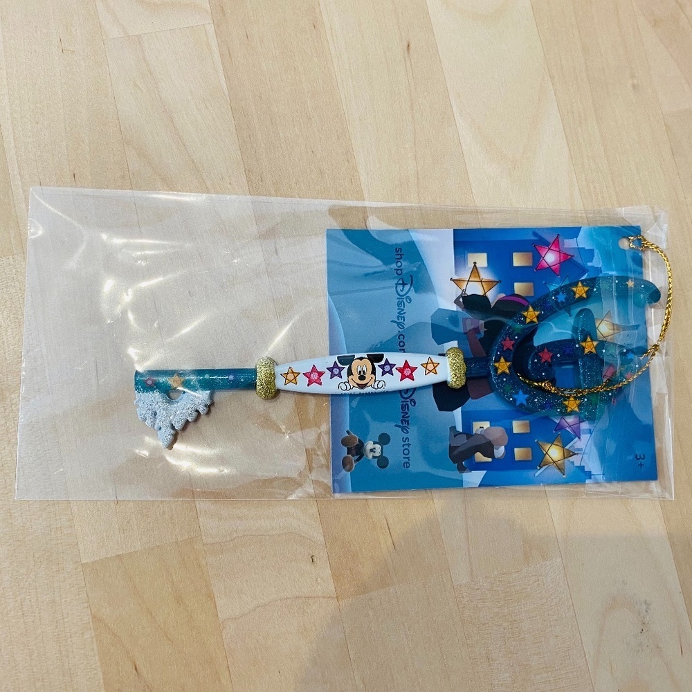 Disney Christmas Key - Collectible Item NWT